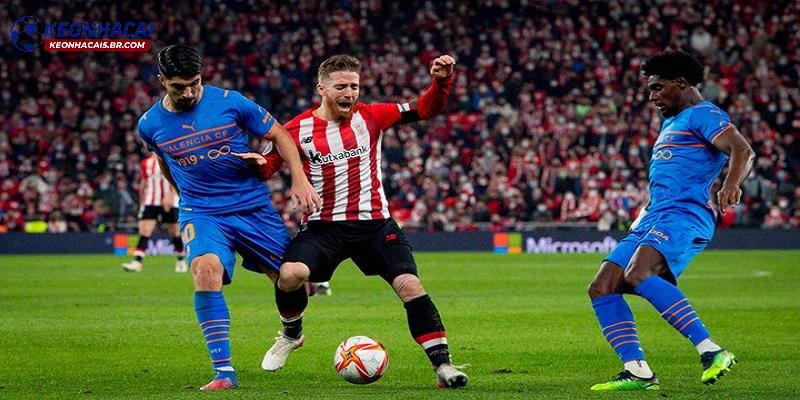 Soi kèo Valencia vs Athletic Bilbao